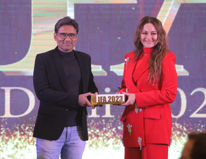 award-01
